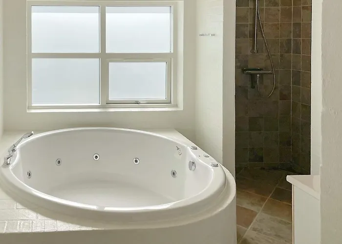 別荘 Modern House - By Traum *